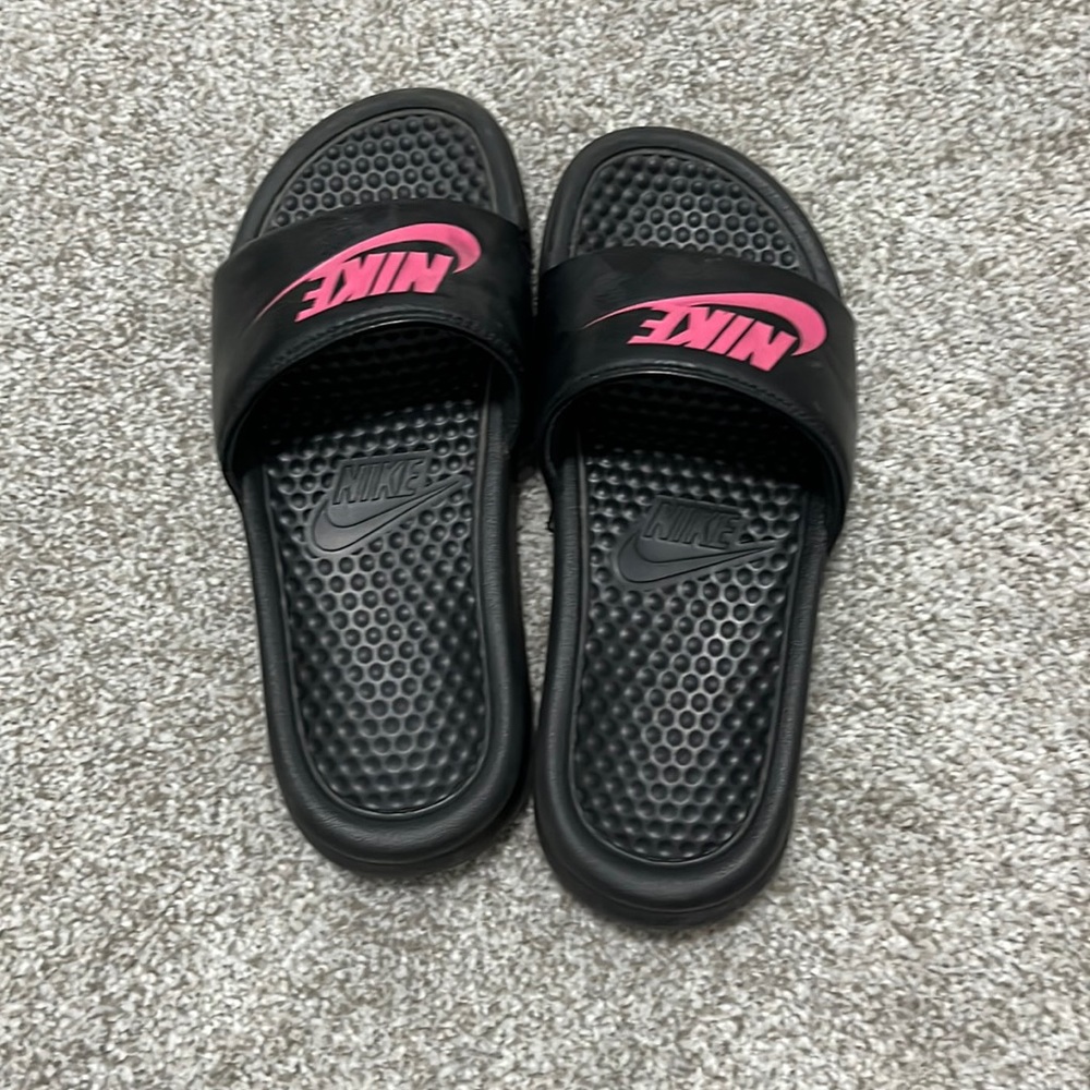 Nike slides